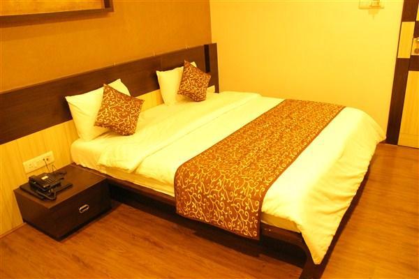 Princess Hotel Ankleshwar Buitenkant foto