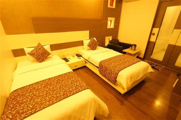 Princess Hotel Ankleshwar Buitenkant foto