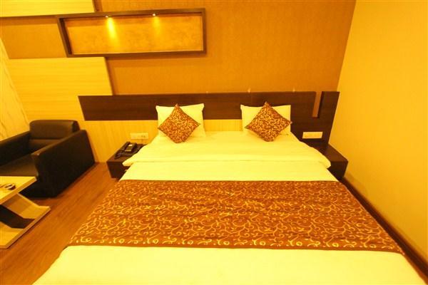 Princess Hotel Ankleshwar Buitenkant foto