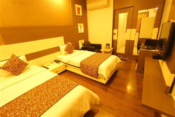 Princess Hotel Ankleshwar Buitenkant foto
