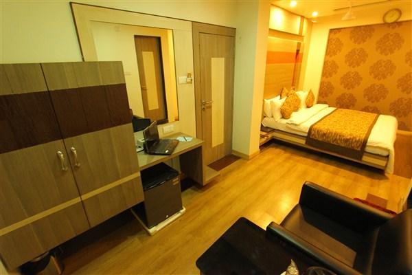 Princess Hotel Ankleshwar Buitenkant foto