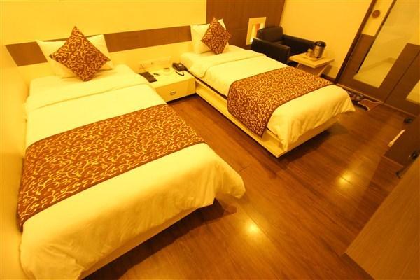 Princess Hotel Ankleshwar Buitenkant foto