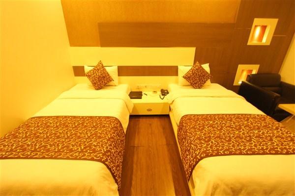 Princess Hotel Ankleshwar Buitenkant foto
