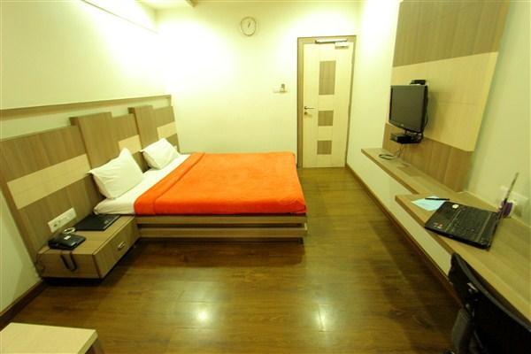 Princess Hotel Ankleshwar Buitenkant foto